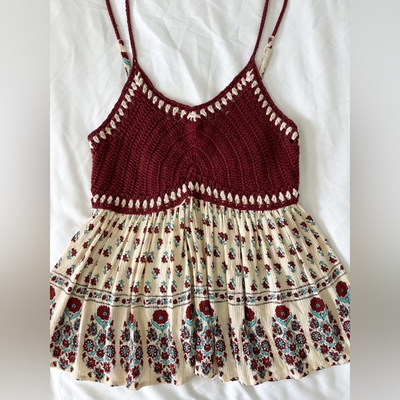 American Rag Crochet Floral Boho Spaghetti Strap Top Size Medium - Picture 4 of 10